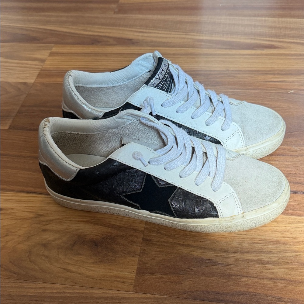 Vintage Havana Sneakers - Picture 4 of 5
